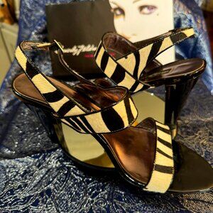 Beverly Feldman Leopard Stripe Patent Leather Sandals – Size 11